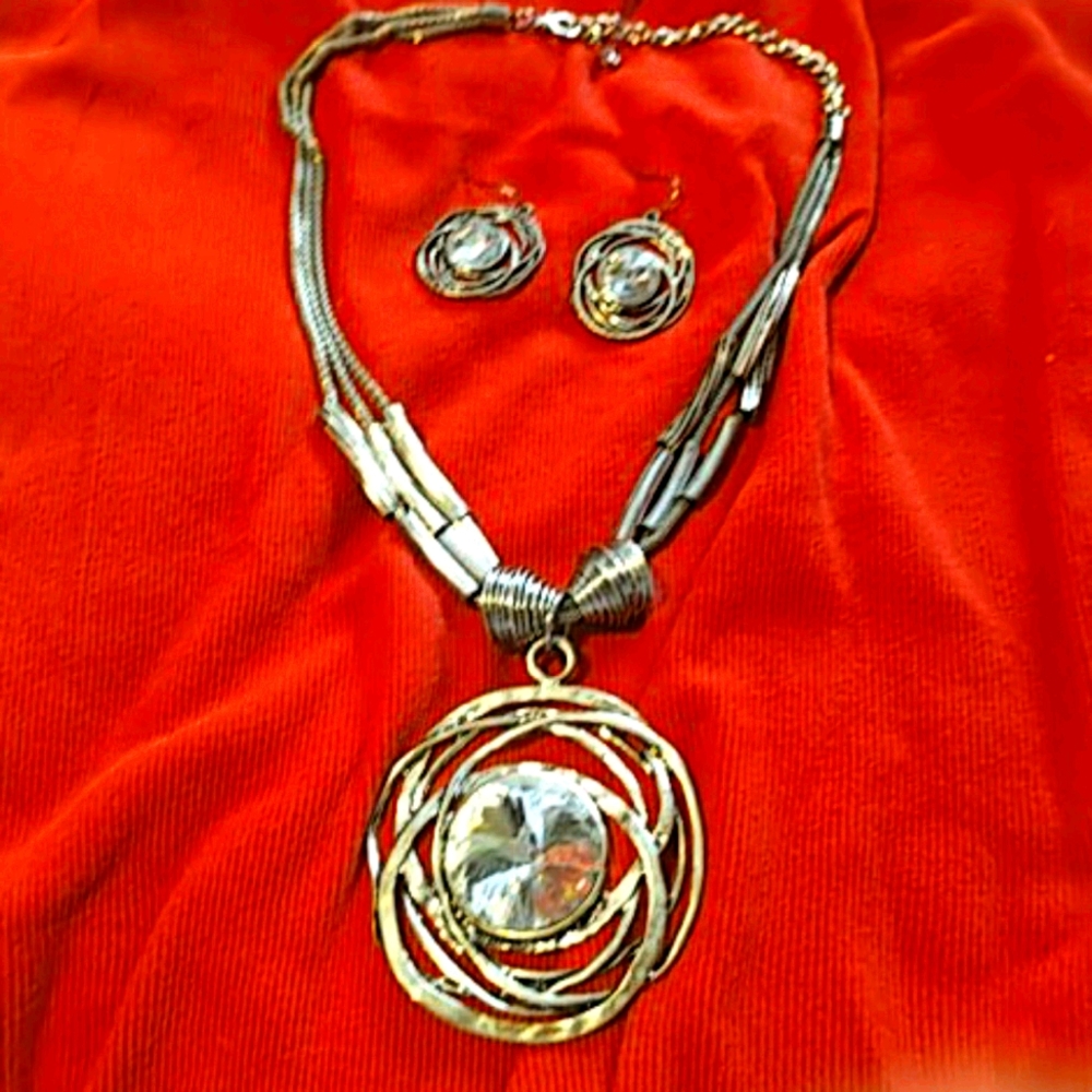 Dramatic silver earrings and necklace set